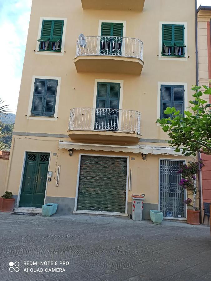 Appartamento Via Rezzano Vista Mare โบนัสโซลา ภายนอก รูปภาพ